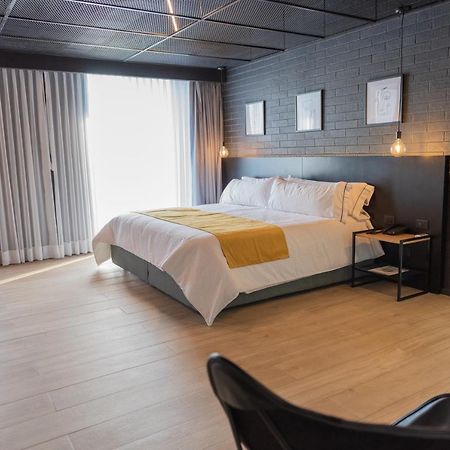 Fulton Business Luxury Hotel Гуадалахара Екстериор снимка