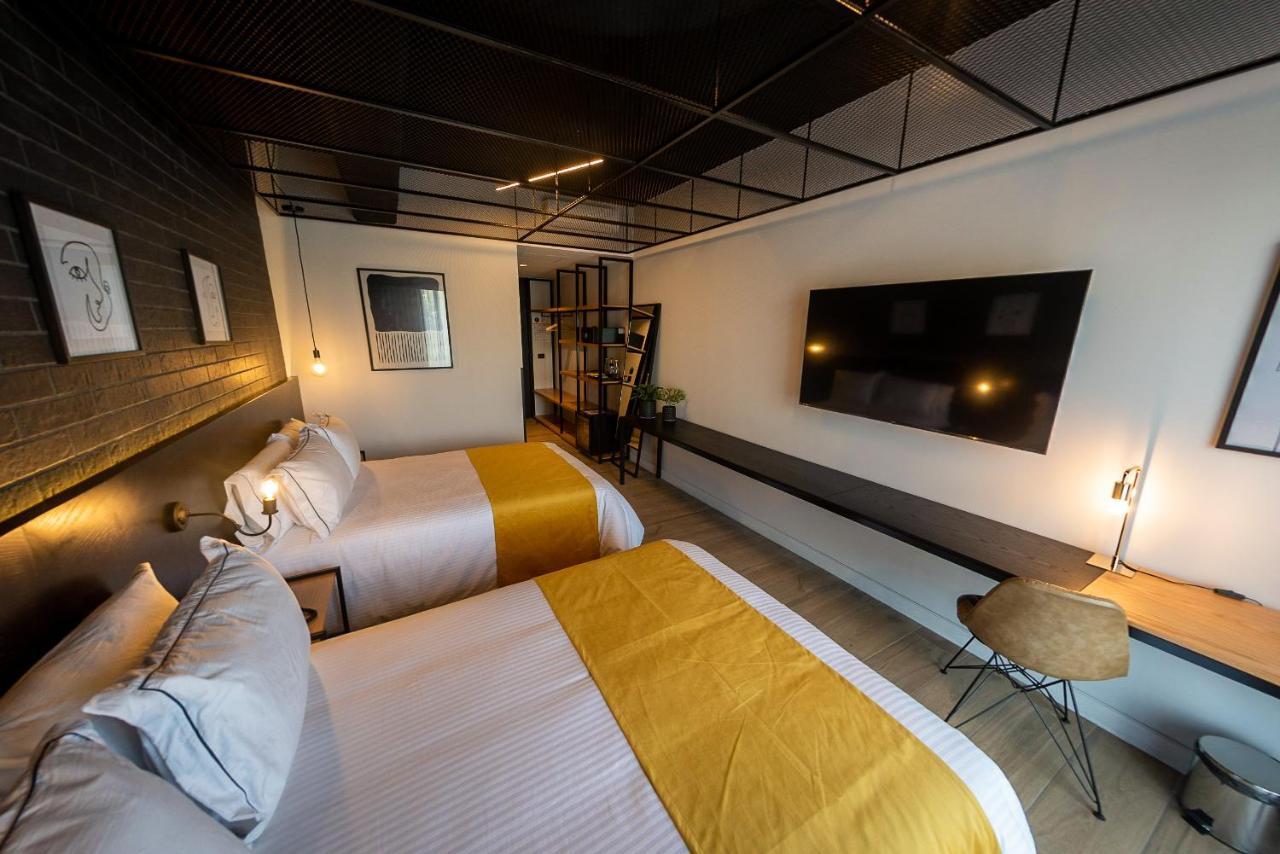 Fulton Business Luxury Hotel Гуадалахара Екстериор снимка