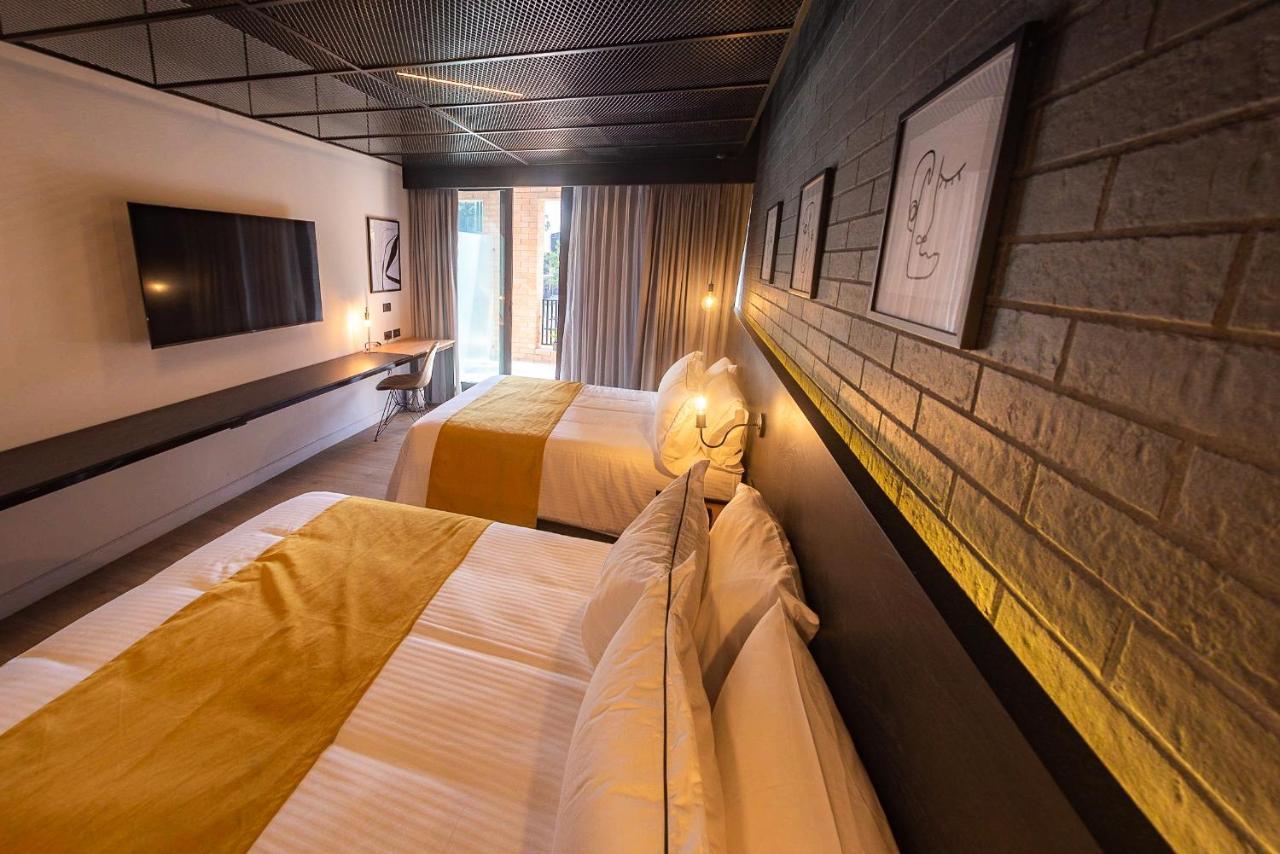 Fulton Business Luxury Hotel Гуадалахара Екстериор снимка