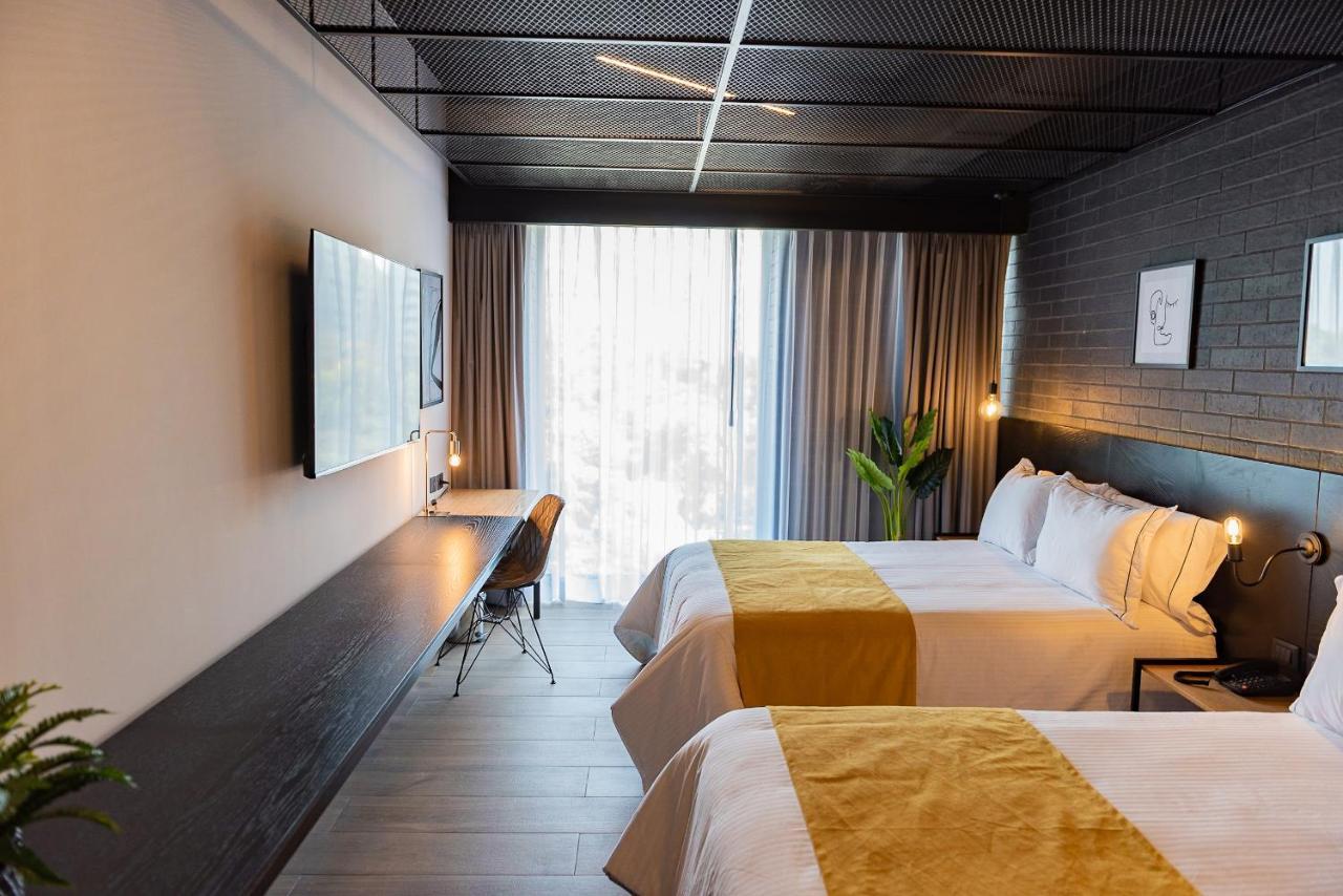 Fulton Business Luxury Hotel Гуадалахара Екстериор снимка