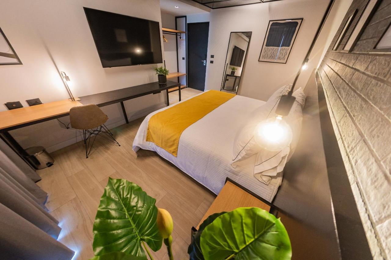 Fulton Business Luxury Hotel Гуадалахара Екстериор снимка
