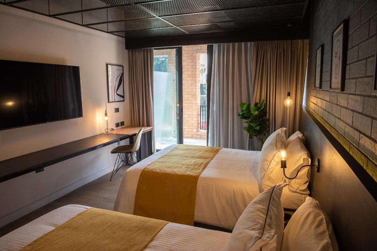 Fulton Business Luxury Hotel Гуадалахара Екстериор снимка
