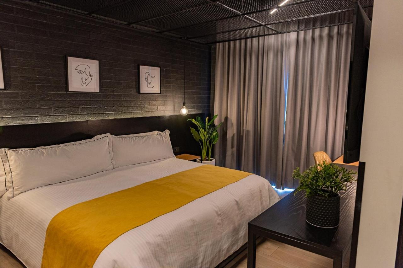 Fulton Business Luxury Hotel Гуадалахара Екстериор снимка