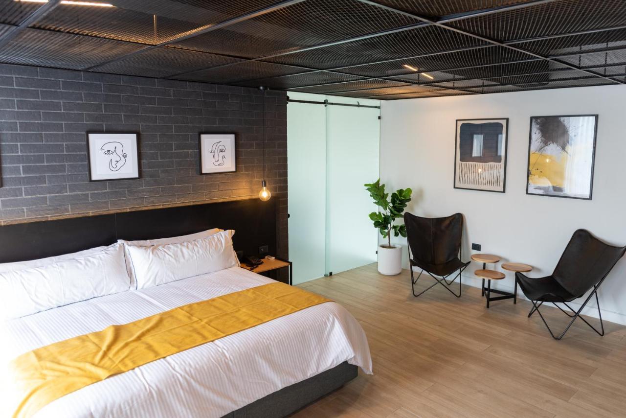 Fulton Business Luxury Hotel Гуадалахара Екстериор снимка